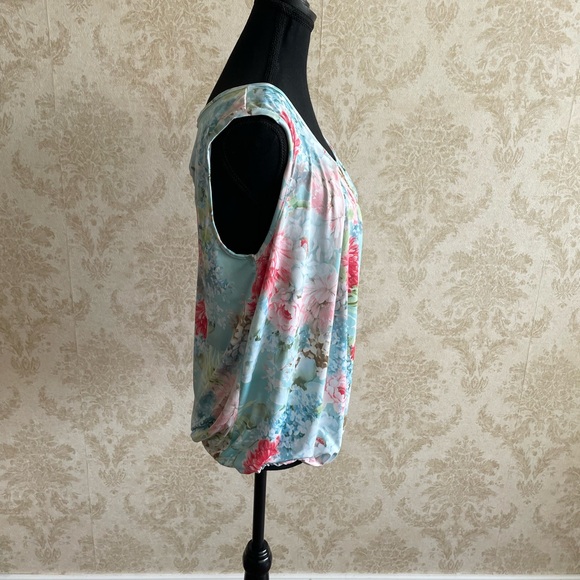 Suzy Shier floral camisole - Picture 4 of 9